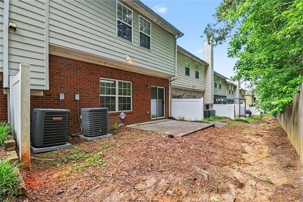 372 Creek Manor Suwanee, GA 30024