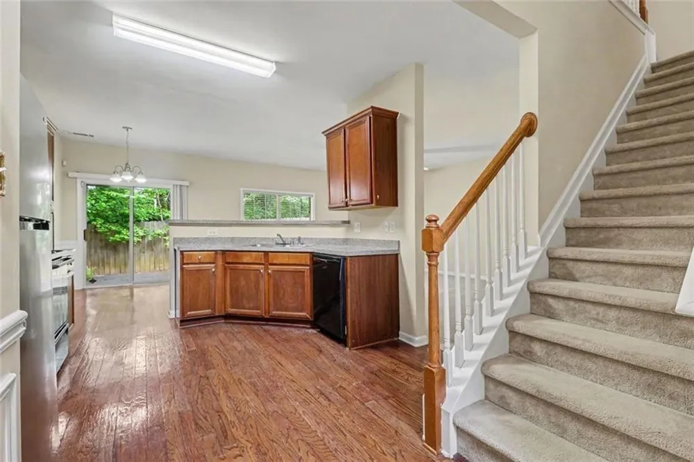 372 Creek Manor Suwanee, GA 30024