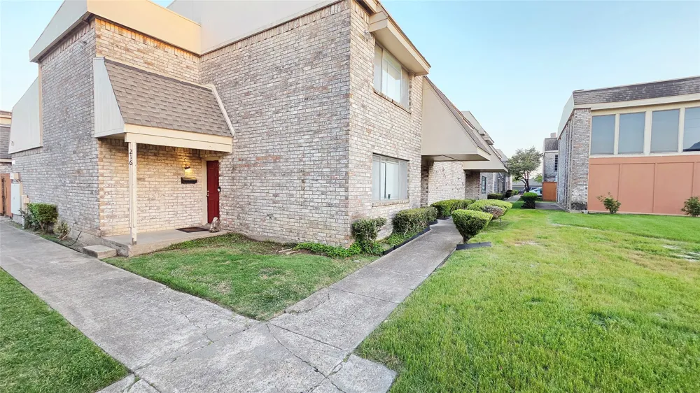 220 Village North Drive Richardson, TX 75081