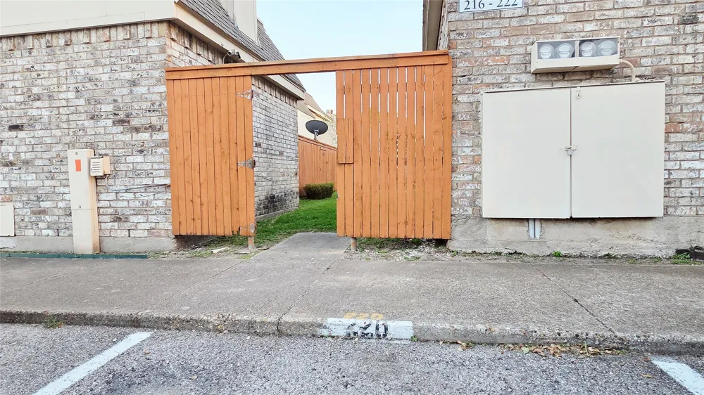220 Village North Drive Richardson, TX 75081