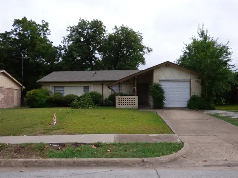 502 Moonlight Drive