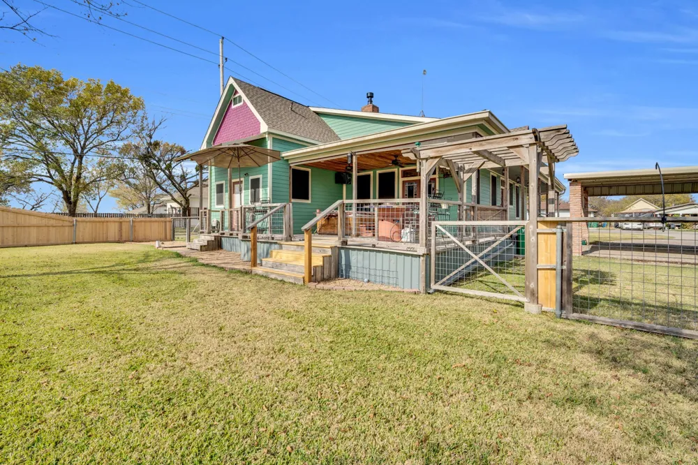 312 W 8th Street Ferris, TX 75125
