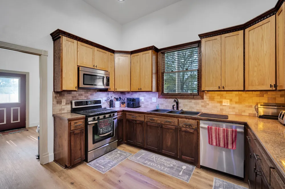 312 W 8th Street Ferris, TX 75125