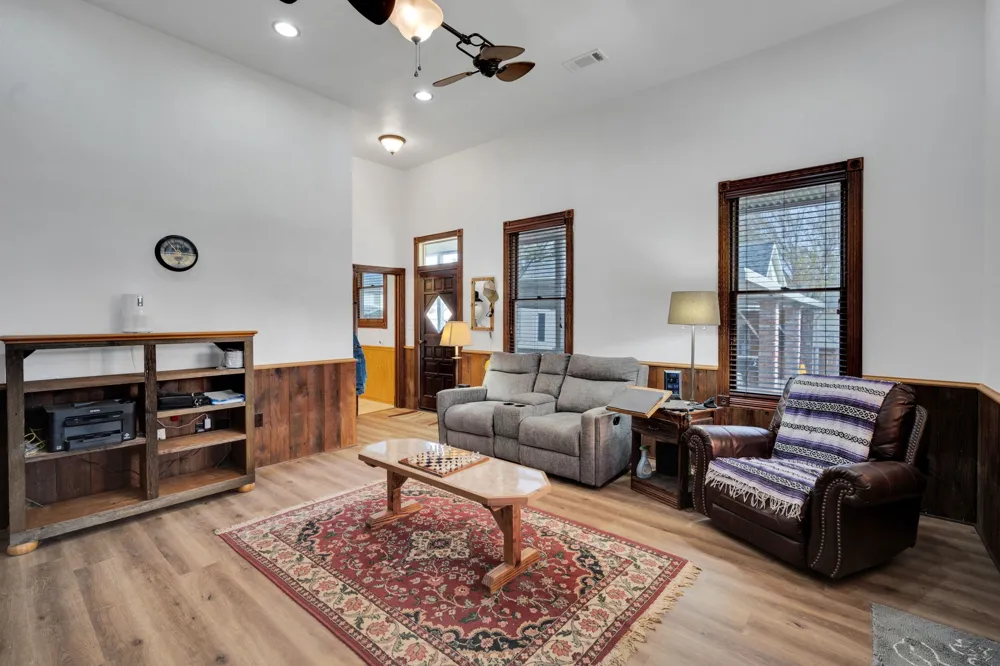 312 W 8th Street Ferris, TX 75125