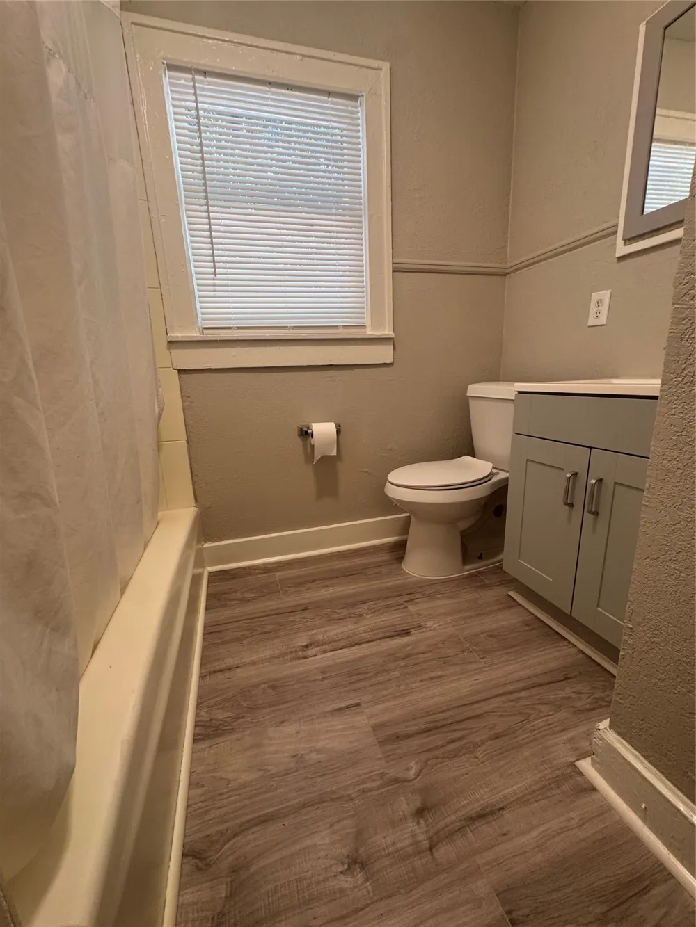 3227 Spring Avenue Dallas, TX 75215