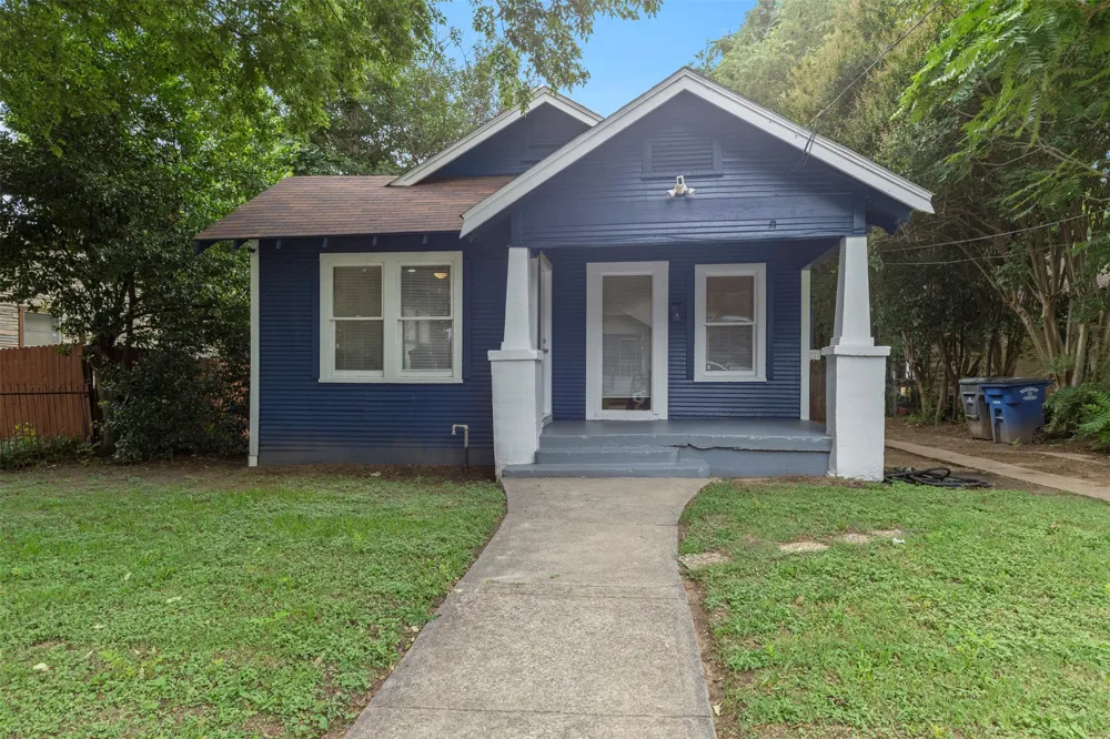 3227 Spring Avenue Dallas, TX 75215