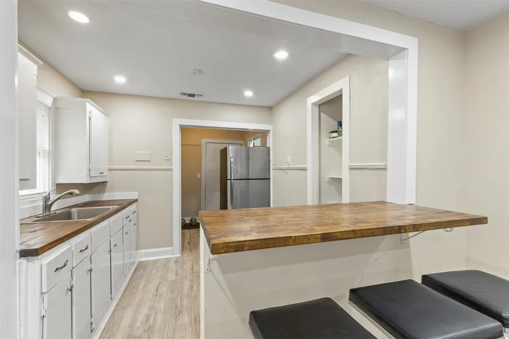 3227 Spring Avenue Dallas, TX 75215