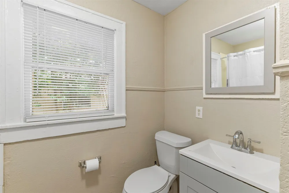 3227 Spring Avenue Dallas, TX 75215