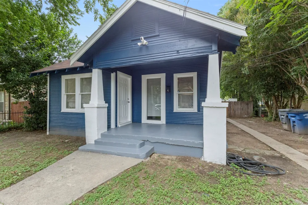 3227 Spring Avenue Dallas, TX 75215