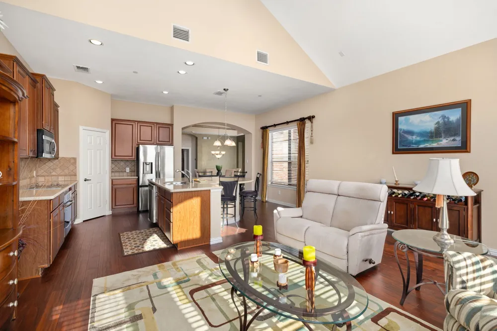 1912 Lantana Lane Irving, TX 75063