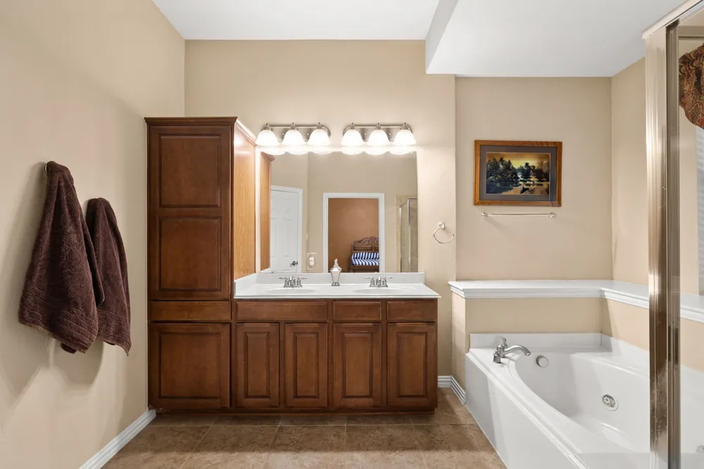 1912 Lantana Lane Irving, TX 75063