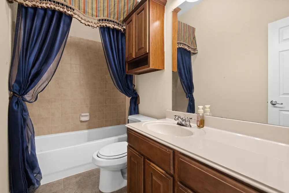 1912 Lantana Lane Irving, TX 75063