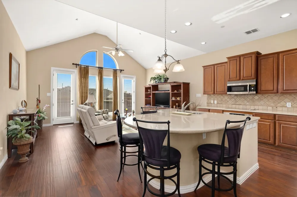 1912 Lantana Lane Irving, TX 75063