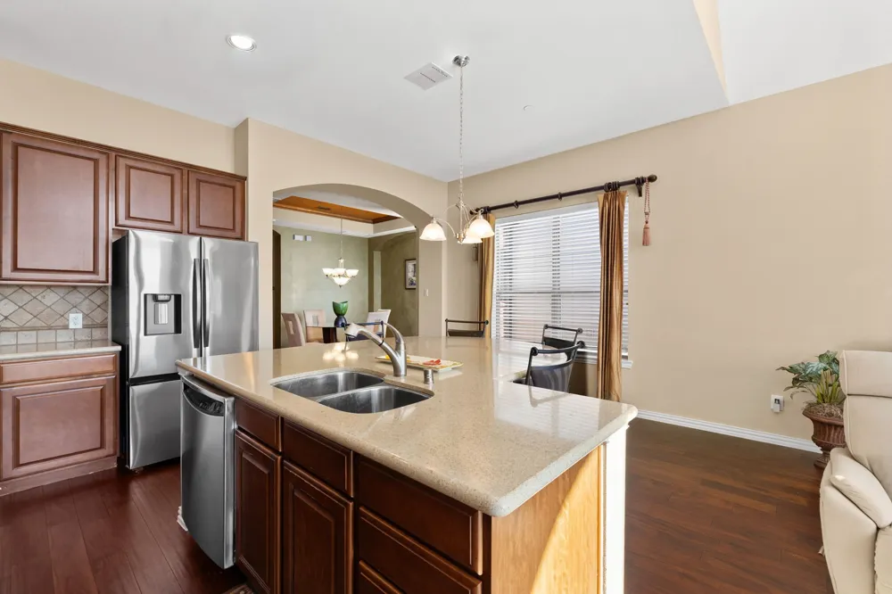 1912 Lantana Lane Irving, TX 75063