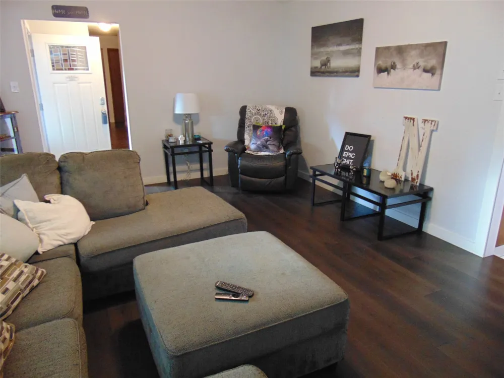5420 Kings Manor Drive Lake Dallas, TX 75065