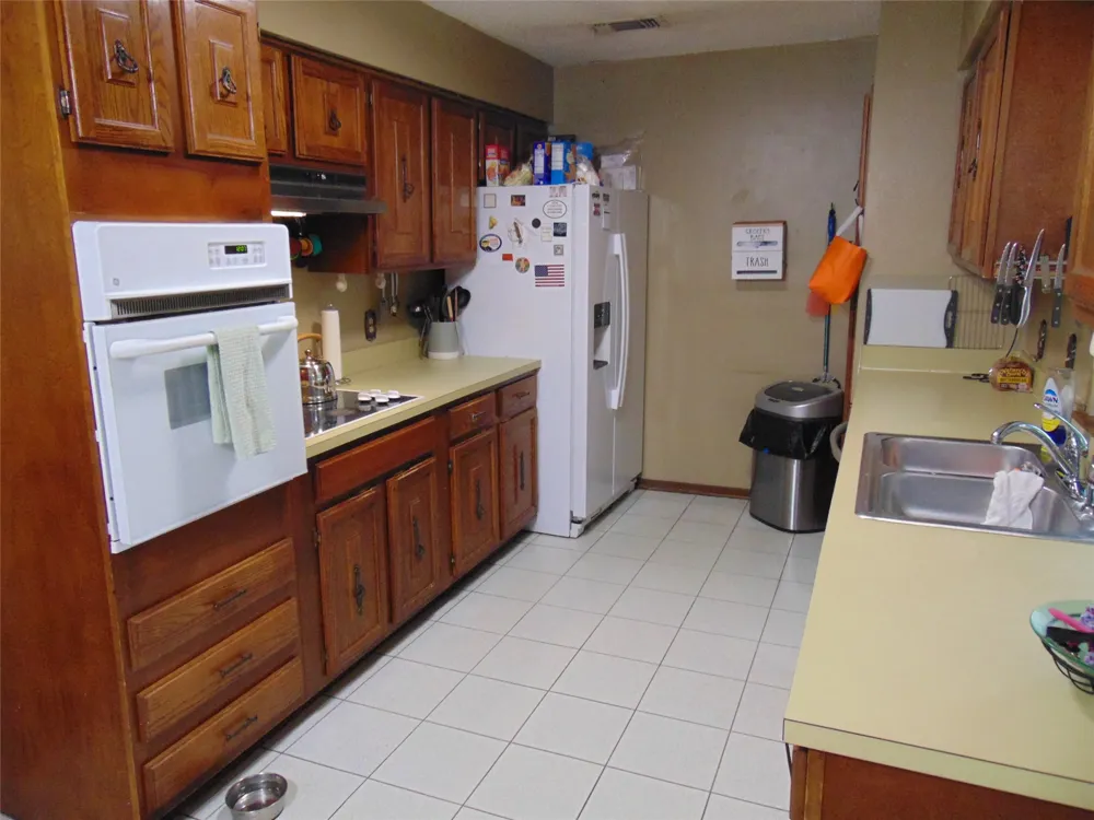 5420 Kings Manor Drive Lake Dallas, TX 75065