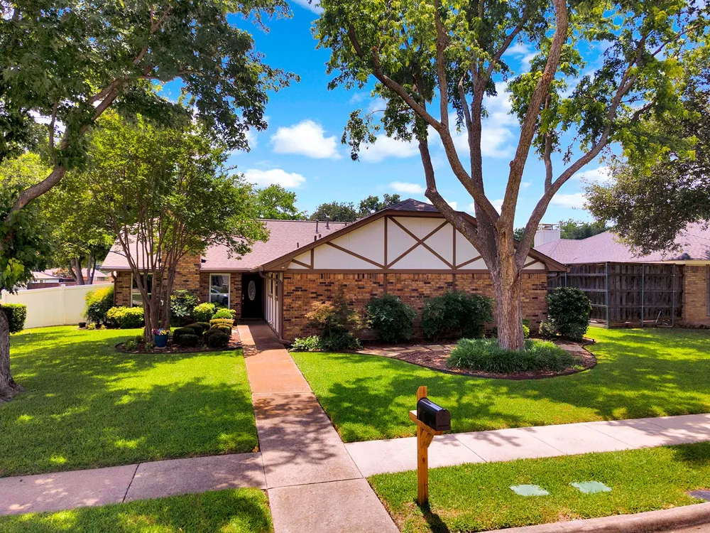 1600 Hearthstone Drive Plano, TX 75023