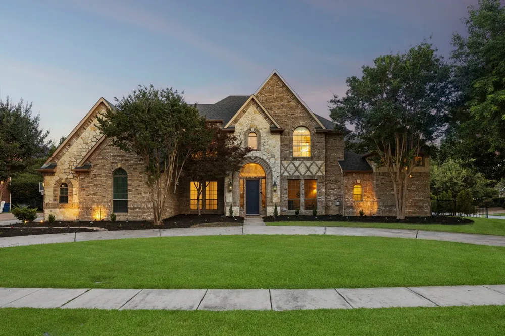 1807 Greenlea Cove Southlake, TX 76092