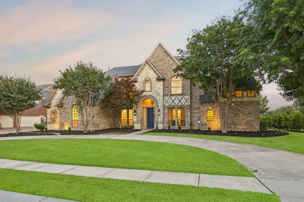 1807 Greenlea Cove Southlake, TX 76092
