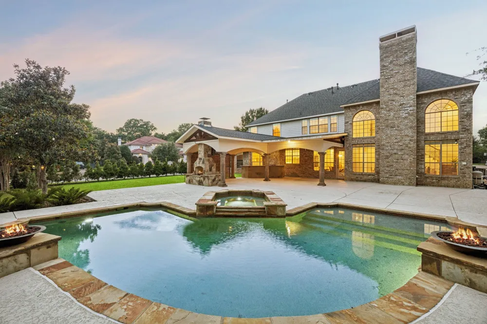 1807 Greenlea Cove Southlake, TX 76092
