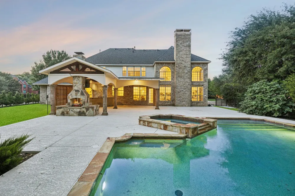 1807 Greenlea Cove Southlake, TX 76092