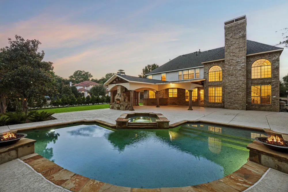 1807 Greenlea Cove Southlake, TX 76092