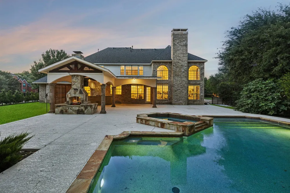 1807 Greenlea Cove Southlake, TX 76092