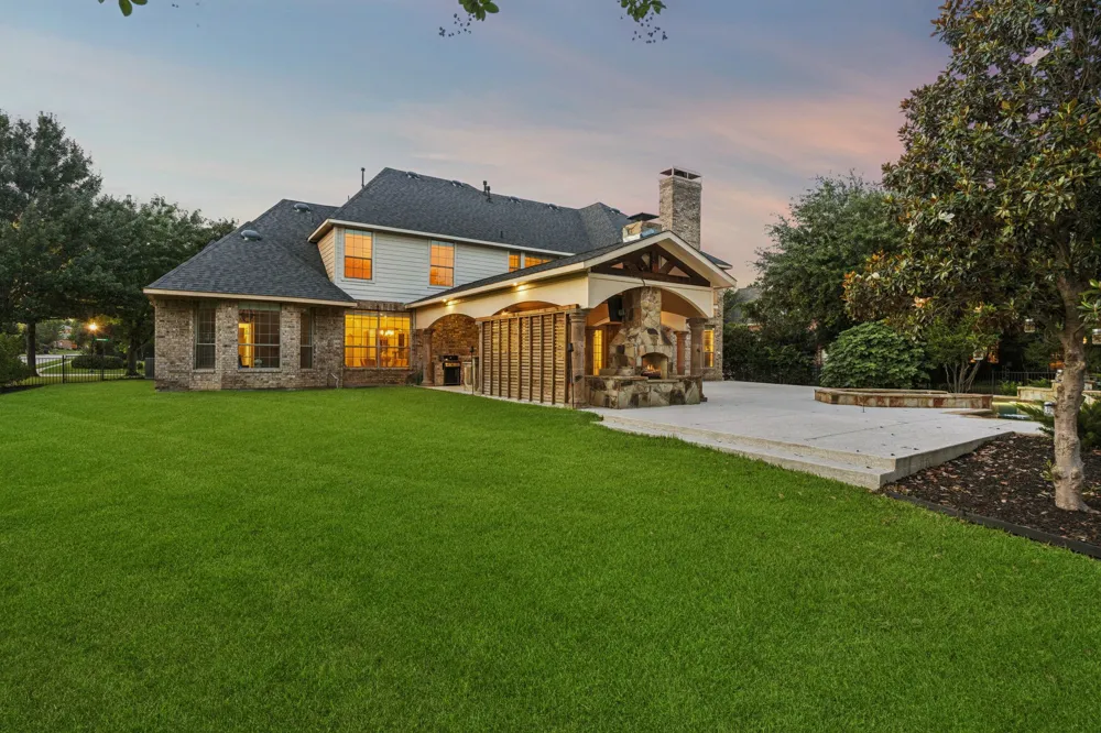 1807 Greenlea Cove Southlake, TX 76092
