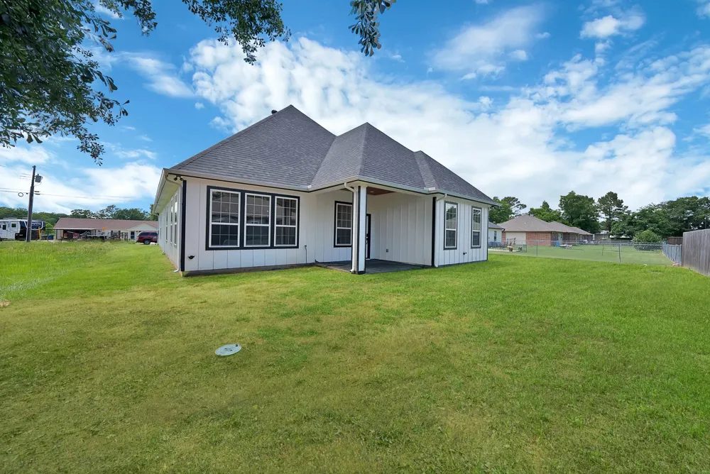 123 Cedar Bend Drive Trinidad, TX 75163