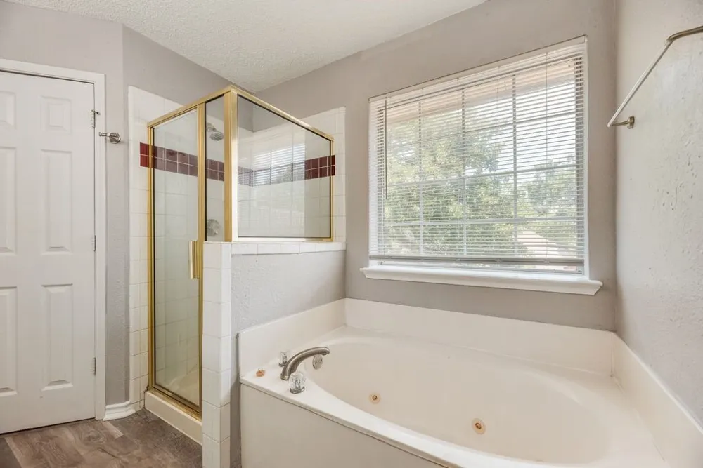 5610 Eagle Rock Road Arlington, TX 76017