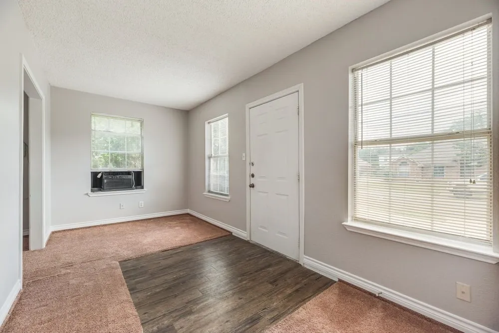 5610 Eagle Rock Road Arlington, TX 76017