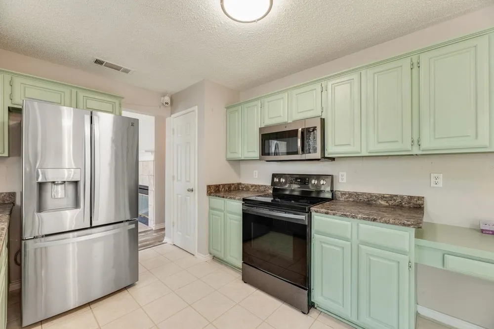 5610 Eagle Rock Road Arlington, TX 76017