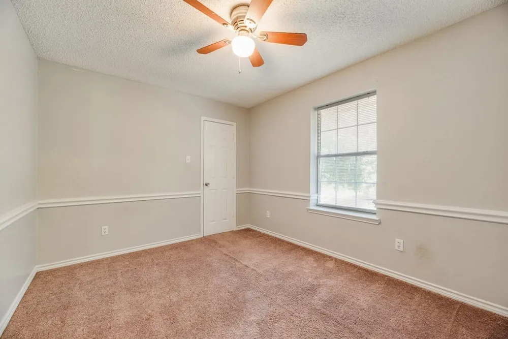 5610 Eagle Rock Road Arlington, TX 76017