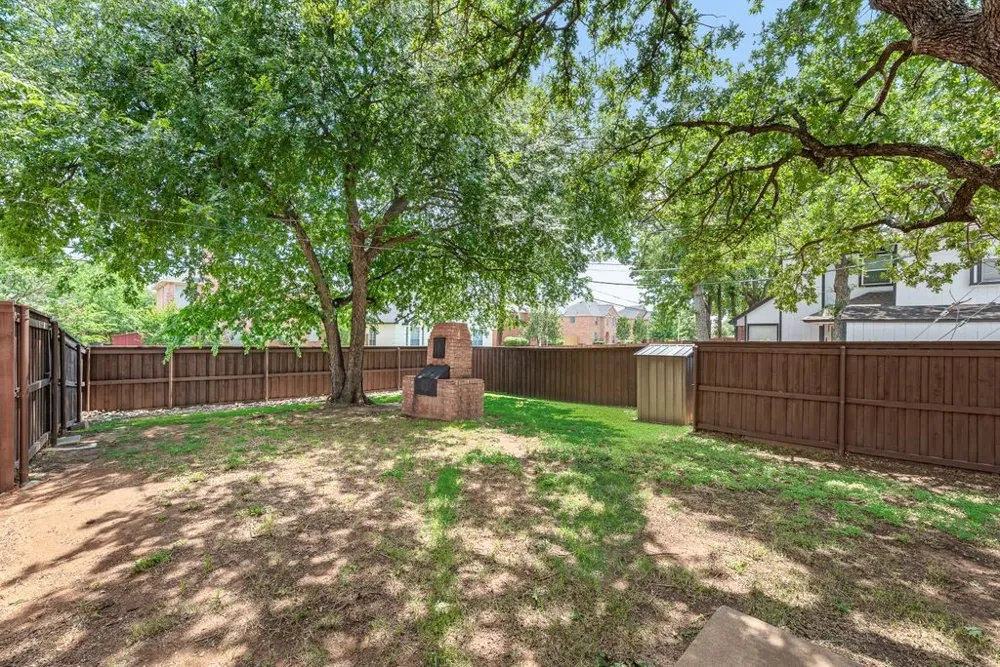 5610 Eagle Rock Road Arlington, TX 76017