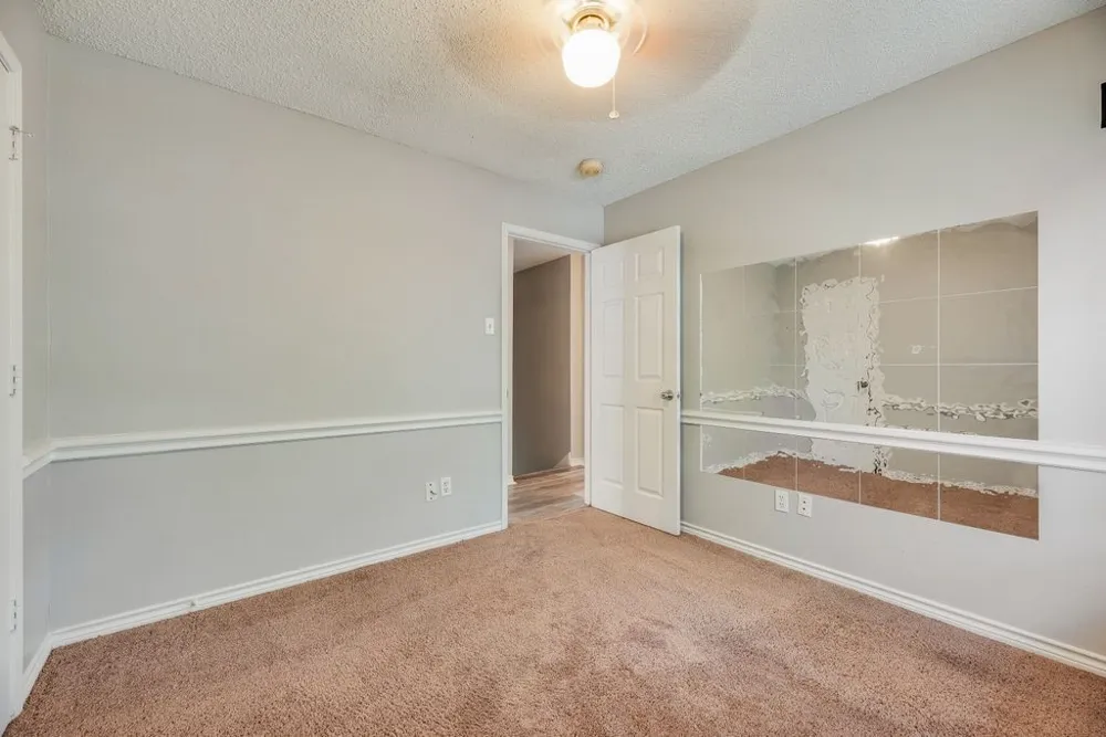 5610 Eagle Rock Road Arlington, TX 76017