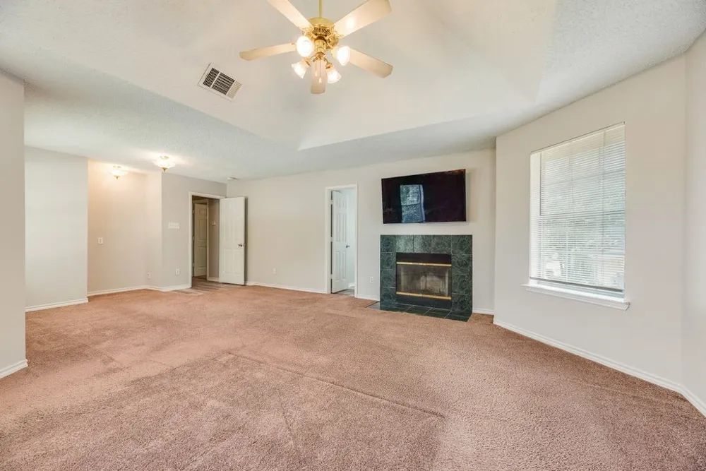 5610 Eagle Rock Road Arlington, TX 76017