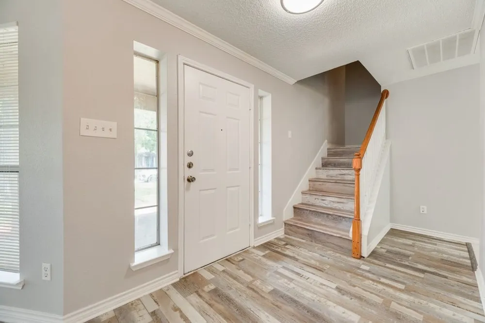 5610 Eagle Rock Road Arlington, TX 76017