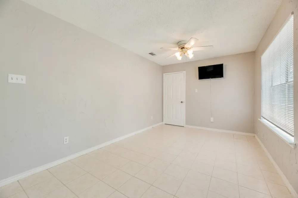5610 Eagle Rock Road Arlington, TX 76017