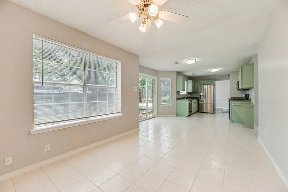 5610 Eagle Rock Road Arlington, TX 76017