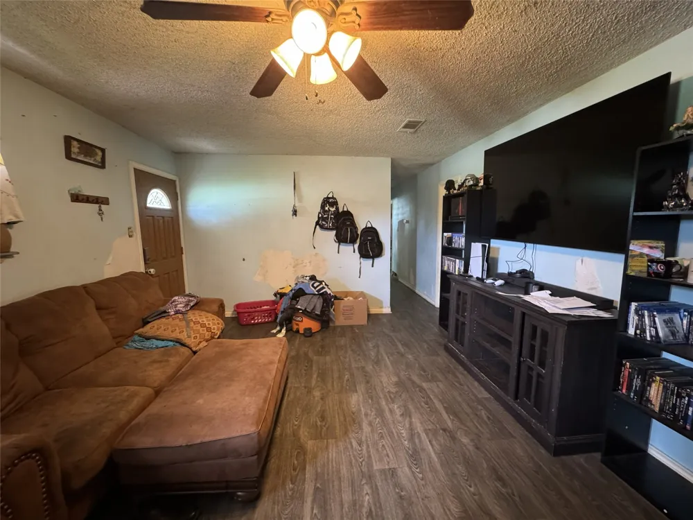 3041 Monroe Street Commerce, TX 75428