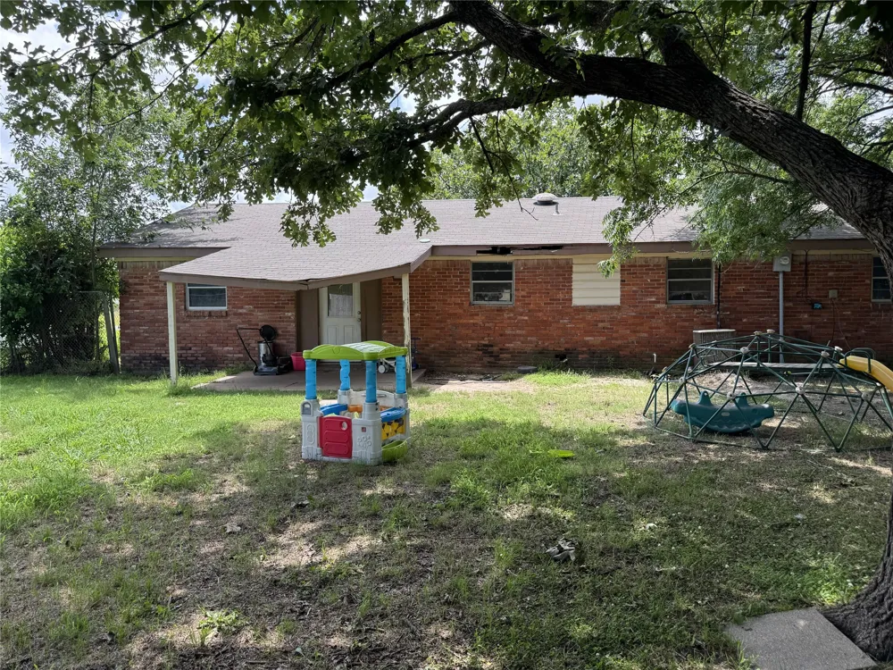 3041 Monroe Street Commerce, TX 75428