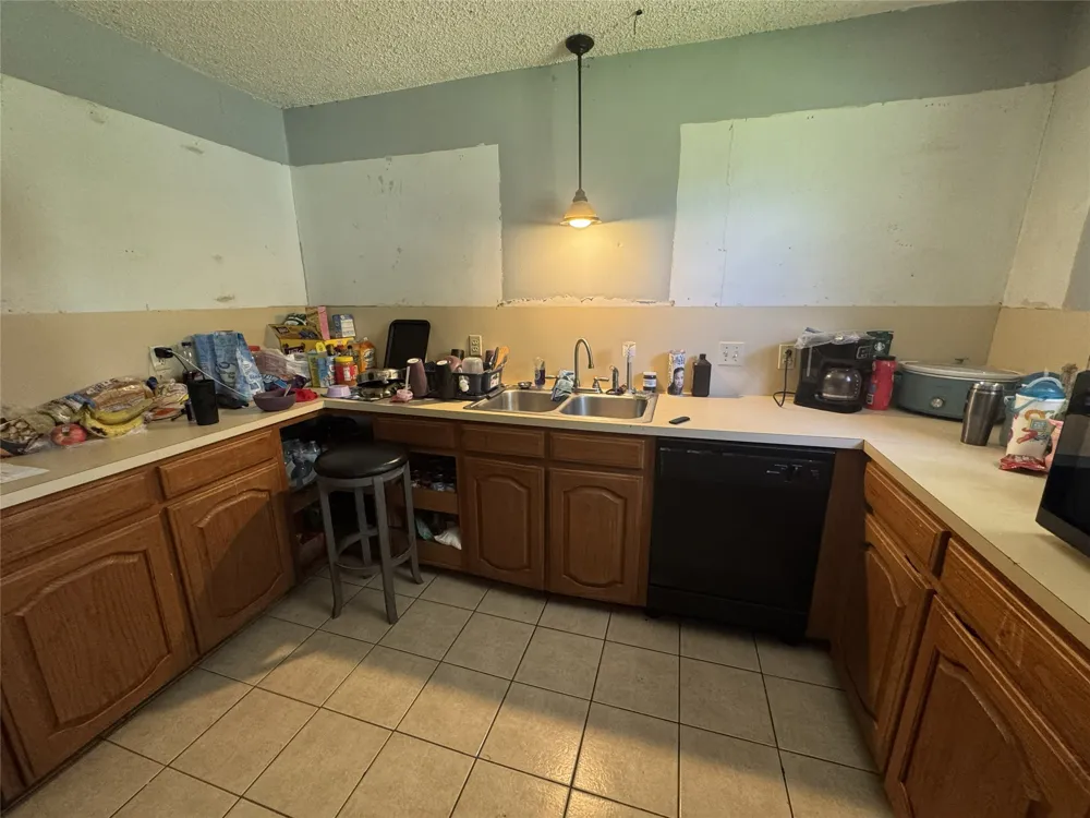 3041 Monroe Street Commerce, TX 75428