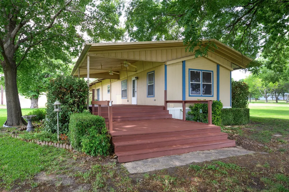 333 Private Road 1520 Bridgeport, TX 76426