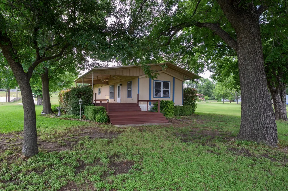 333 Private Road 1520 Bridgeport, TX 76426