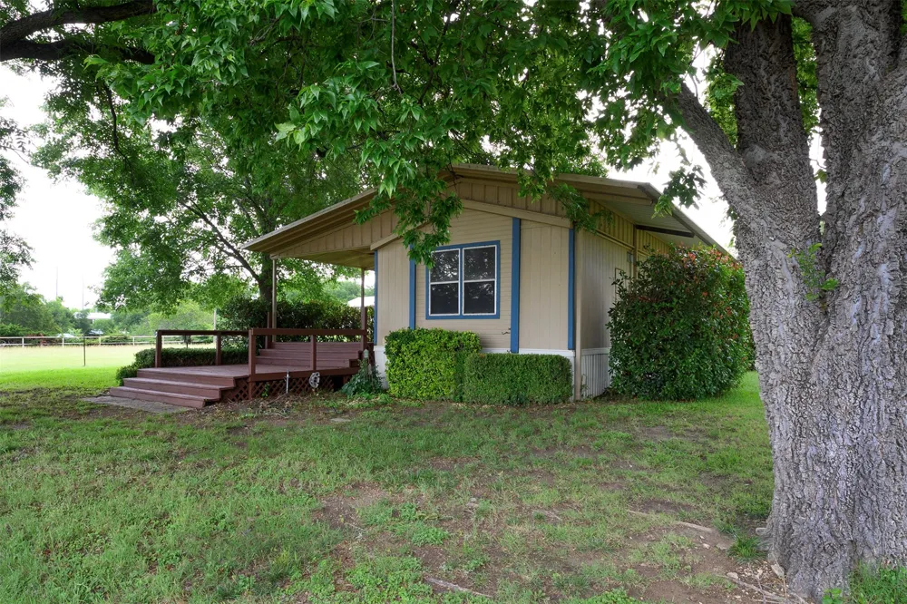 333 Private Road 1520 Bridgeport, TX 76426