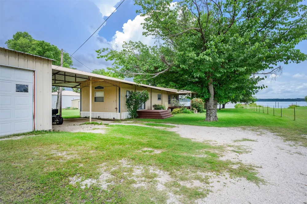 333 Private Road 1520 Bridgeport, TX 76426