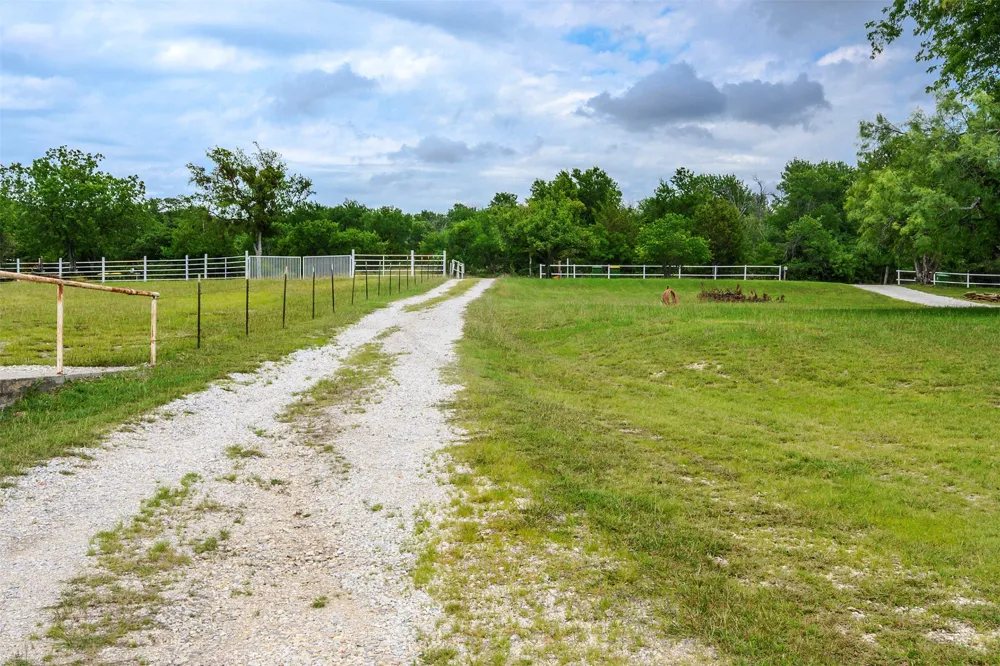 333 Private Road 1520 Bridgeport, TX 76426