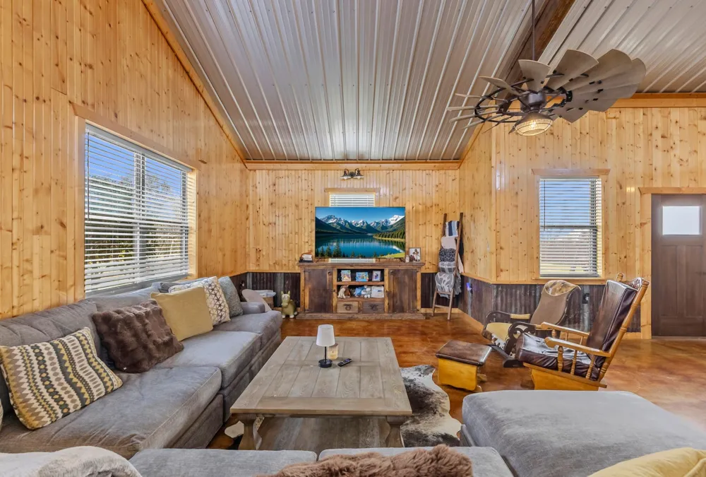 4274 FM 895 Cooper, TX 75432