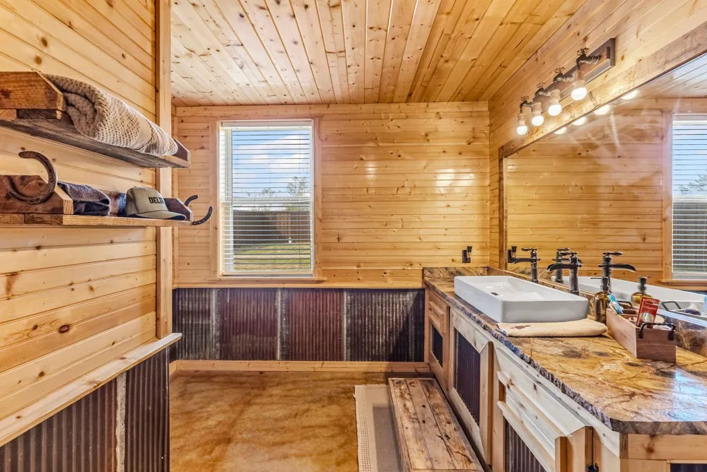 4274 FM 895 Cooper, TX 75432