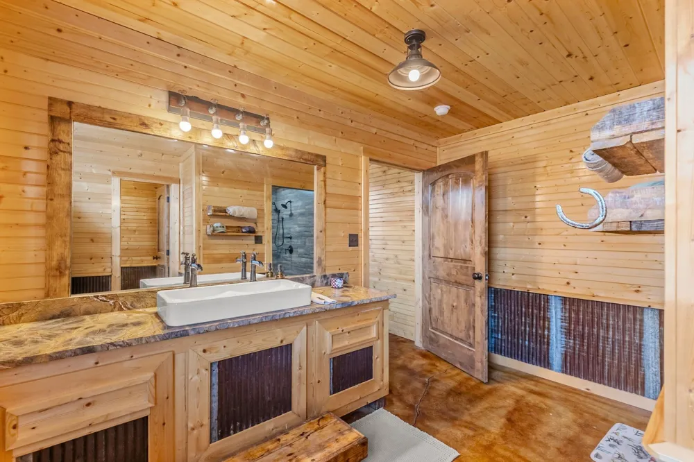 4274 FM 895 Cooper, TX 75432